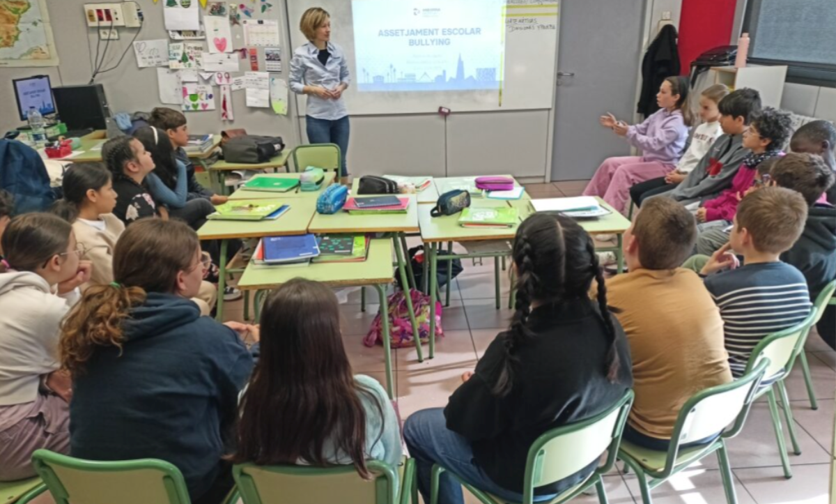 AR+I ha impartit 124 sessions formatives a més de 2.300 alumnes durant el curs 2024-2025