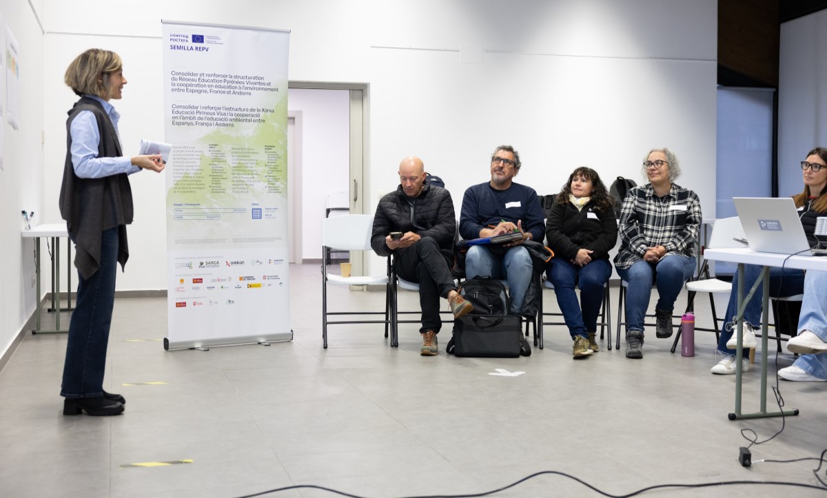 Una vintena de professionals comparteixen coneixement en l’àmbit de l’educació ambiental